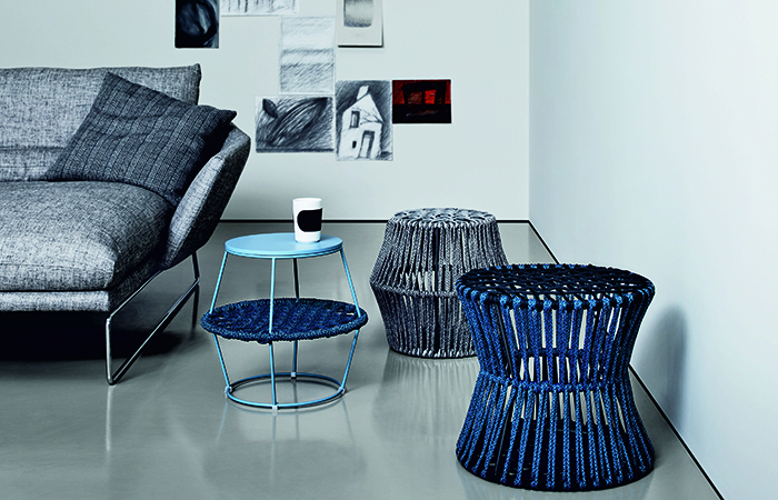 Petite table Ziggy – 44/40 cm – Laqué bordeaux – Image 7