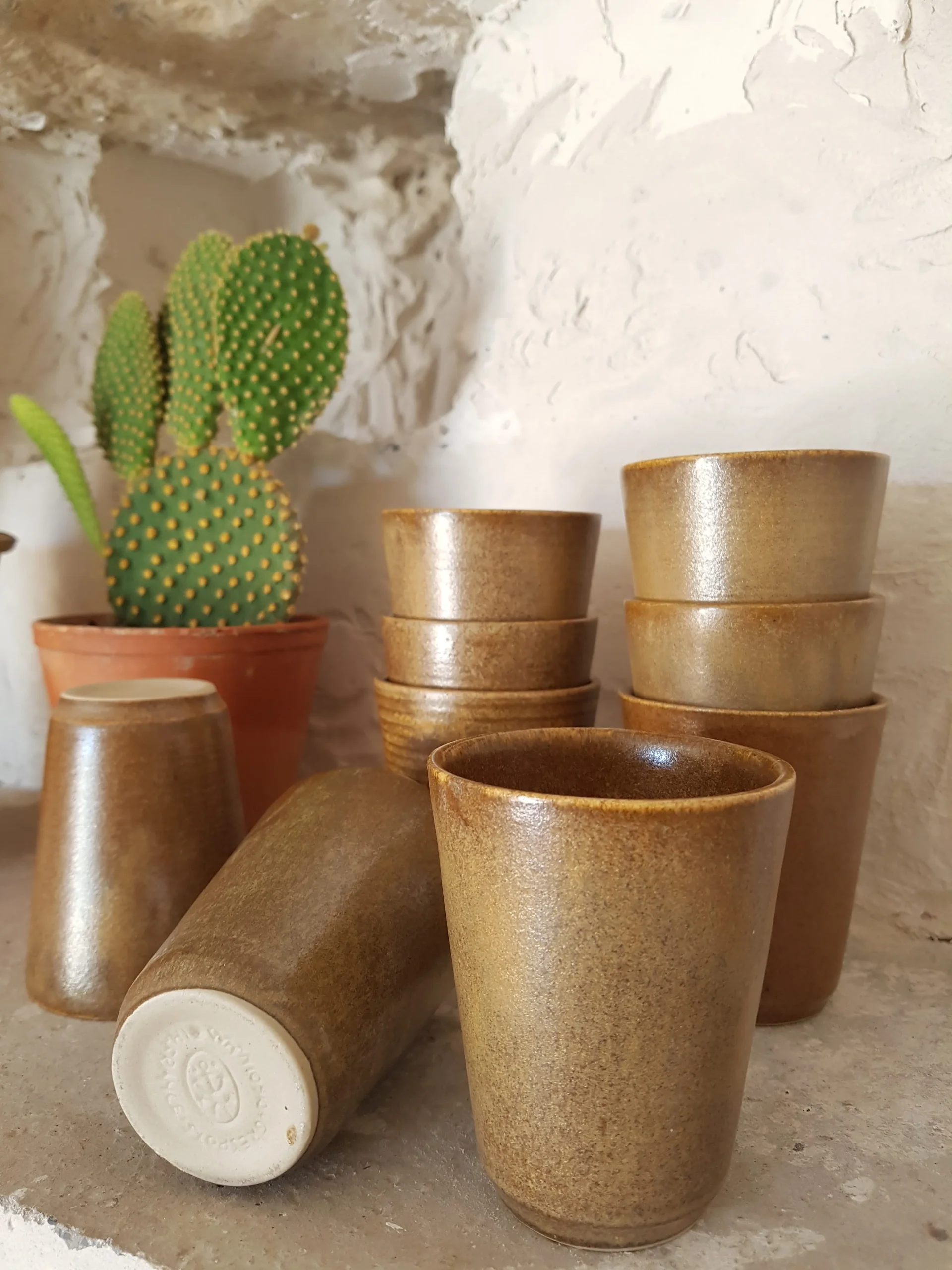 Lot de 9 tasses gobelets en grès vintage Digoin – Image 2