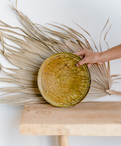 Alternative view of Assiette ocre en Tamegroute