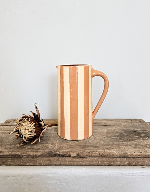 Carafe rayée rose pâle – Image 2
