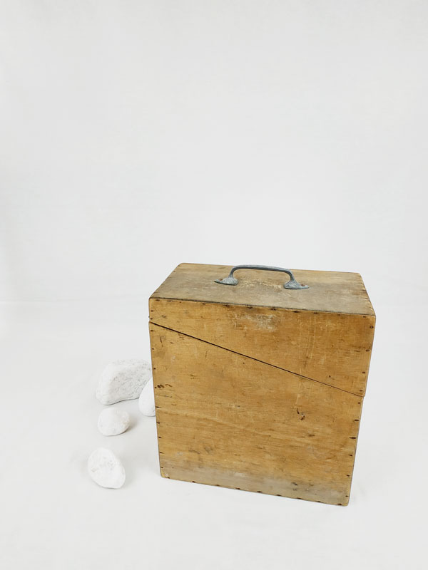 Boîte de rangement en bois VENDU – Image 6